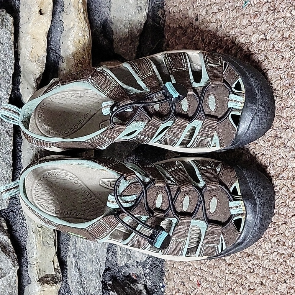 Women's Keen  Brown and Green Outdoor Sandals Size 8 - Picture 2 of 10
